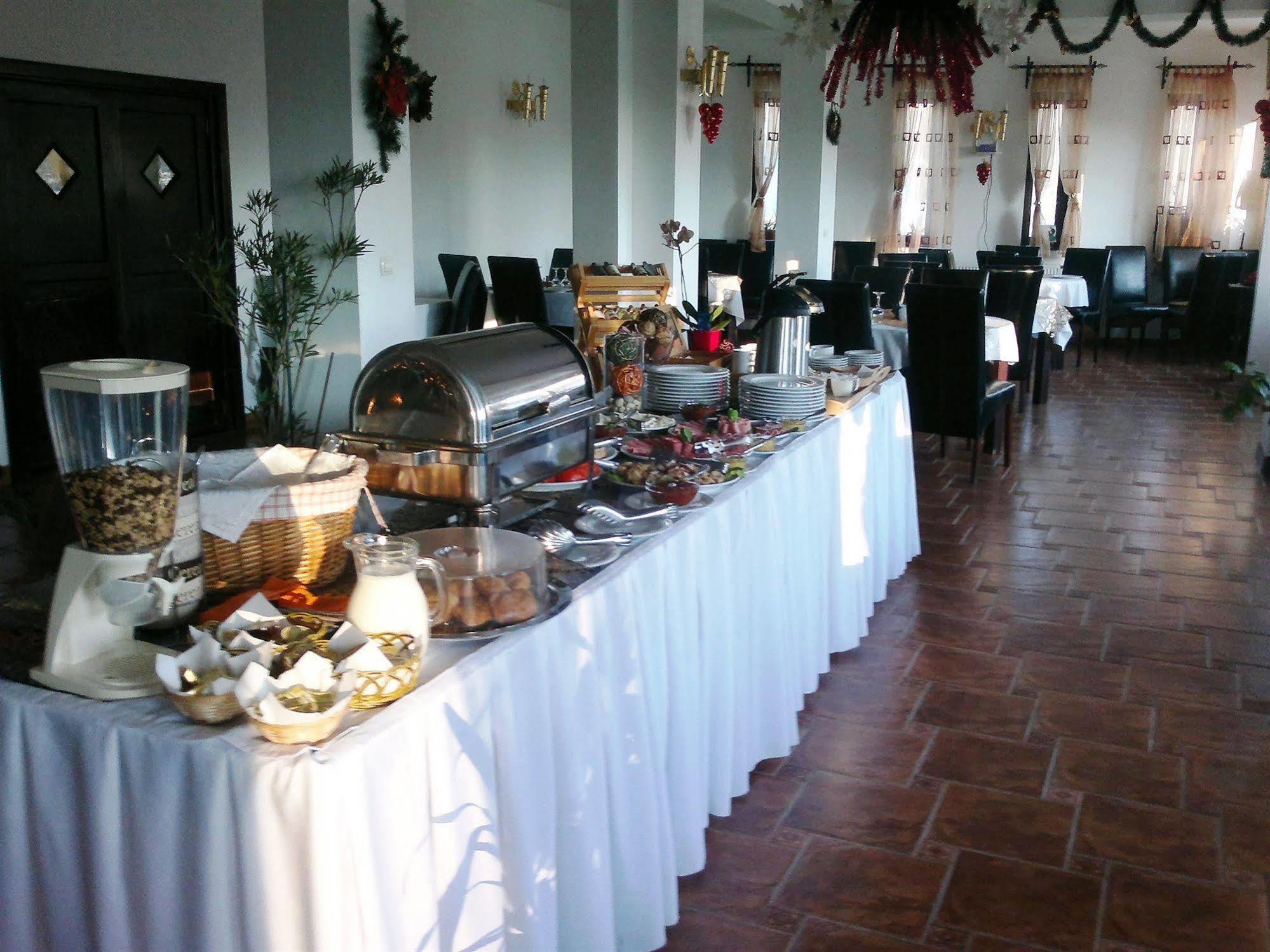 Bran Belvedere International Buitenkant foto